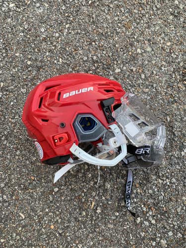 Used Small Bauer Re-Akt 150 Helmet