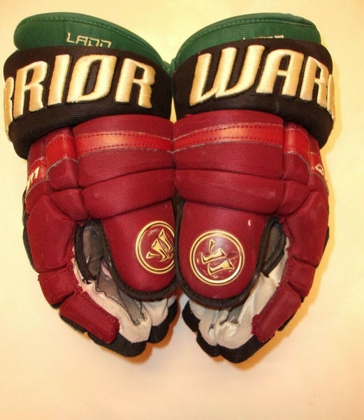 ARIZONA COYOTES Andrew Ladd game-worn Warrior QR1 Pro gloves (size 13) 2021-22