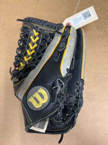 Used Pro Stock Wilson A2000 Right Hand Throw Baseball Glove 12.25"
