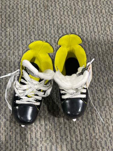Youth Used Bauer Supreme S27 Hockey Skates 12.0