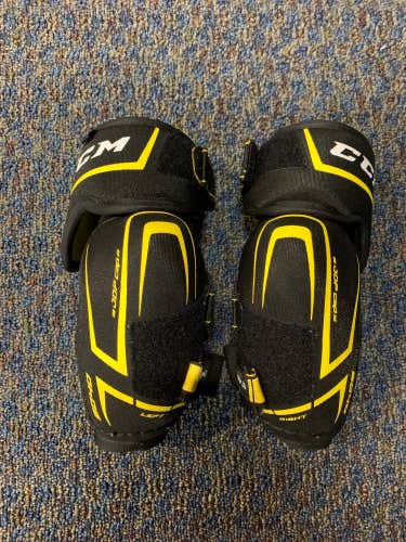 Used Medium CCM Tacks 9040 Elbow Pads