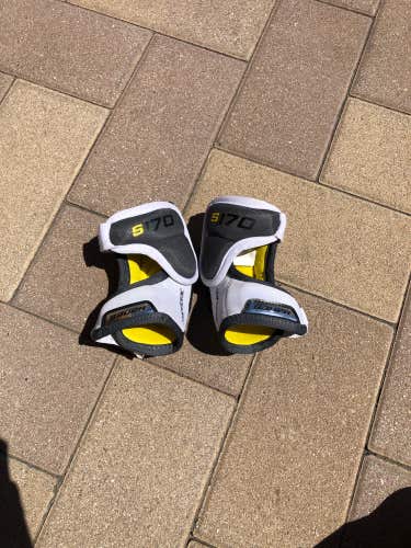 Used Medium Bauer Supreme S170 Elbow Pads