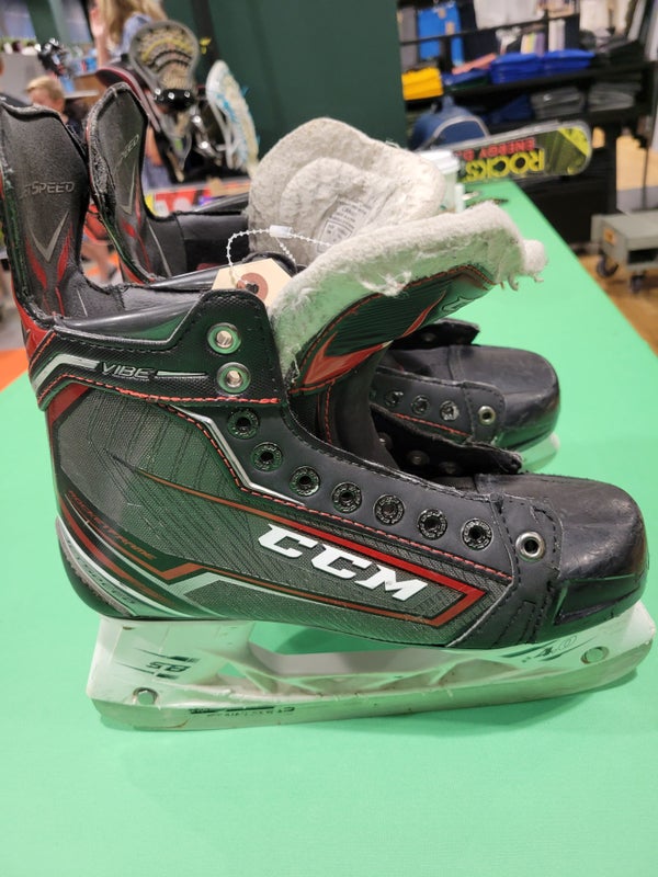 Senior Used CCM JetSpeed Vibe Hockey Skates D&R (Regular) 6.0