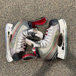 Junior Used Bauer X4.0 Hockey Skates D&R (Regular) 3.5