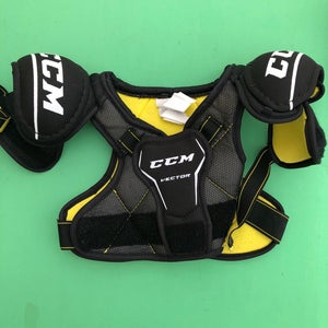 Used Youth Medium CCM Vector Shoulder Pads