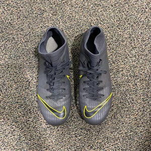 Used Men's 6.0 (W 7.0) Molded Nike Cleats