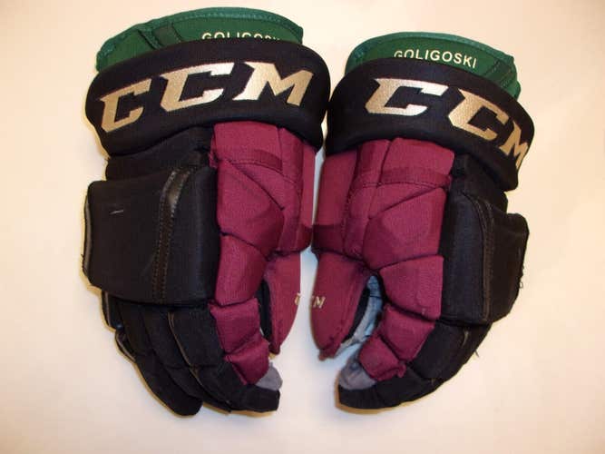 ARIZONA COYOTES Alex Goligoski game-worn CCM throwback gloves (size 14) 2020-21