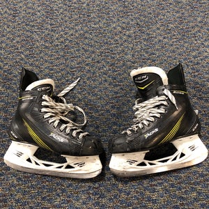 CCM Tacks 2052 Hockey Skates | INT 4.0 | Regular