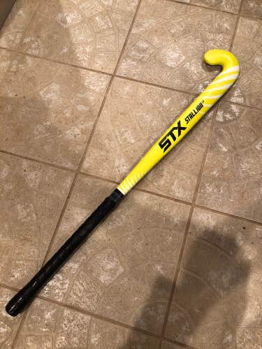 Used STX Stallion 50 Field Hockey Stick 34"