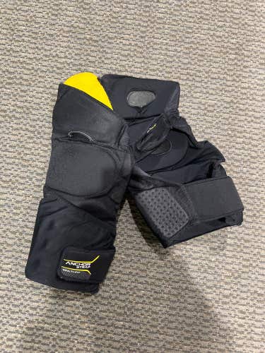 Junior Used Medium CCM Supreme TotalOne MX3 Hockey Pants