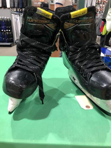 Senior Used Bauer Supreme matrix Hockey Skates D&R (Regular) 8.0