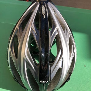 Used Men's Large Louis Garneau Exo-Nerv Bike Helmet Bike Type