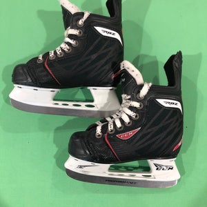 Junior Used CCM RBZ 40 Hockey Skates D&R (Regular) Retail 10