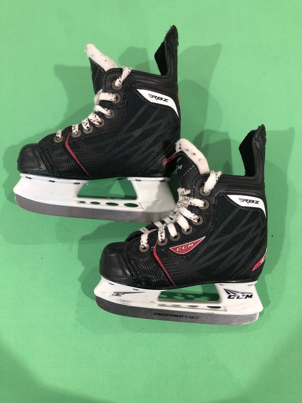 Used Youth CCM RBZ 40 Hockey Skates (Regular) - Size: 10