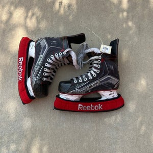 Used Junior Bauer Vapor X500 Hockey Skates 3.0