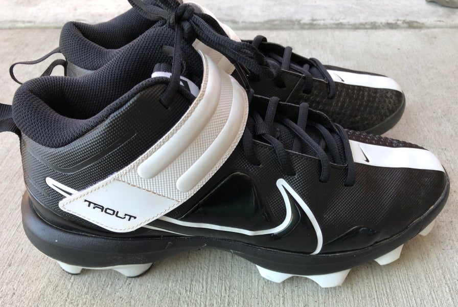 Black Used Adult Men's Men's 9.0 (W 10.0) Molded Nike Trout Footwear
