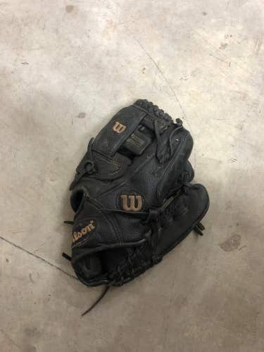 Used Wilson A1000 Right Hand Throw Baseball Glove 11.5"