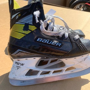 Senior Used Bauer Supreme 3S Hockey Skates 7.0