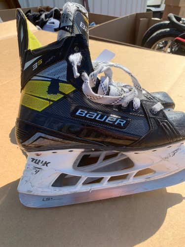 Senior Used Bauer Supreme 3S Hockey Skates 7.0