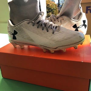 Used Men's Molded Under Armour Mid Top Cleats