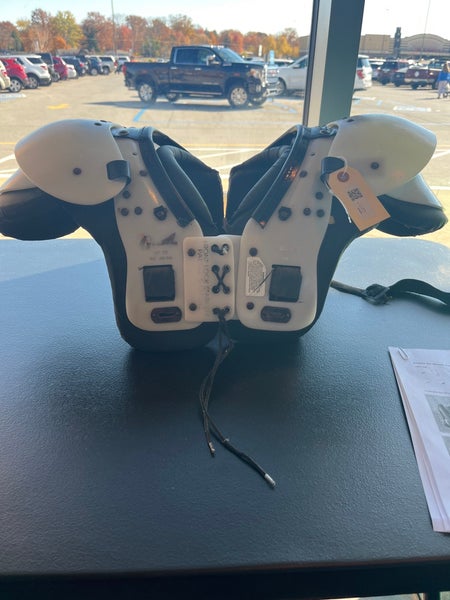 Used Gear Pro Tec Shoulder Pads