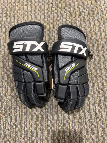 Used STX Stallion 200 Lacrosse Gloves 8"