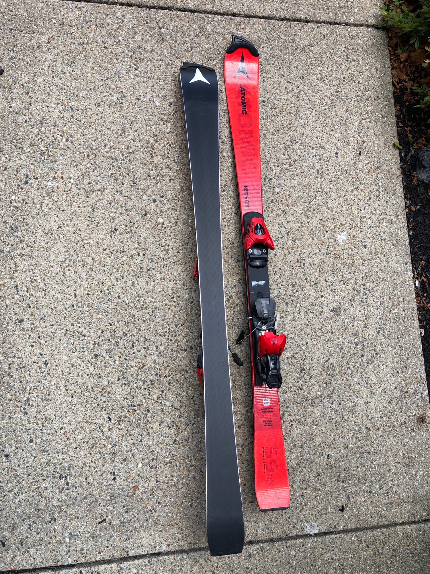 Used Kid's Less than 140 cm Atomic Redster S9 All Mountain