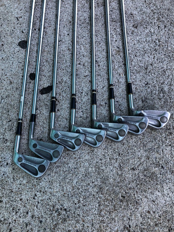 Used Men's Titleist Acushnet Tungsten Right-Handed Golf Iron Set (Number of Clubs: 7)