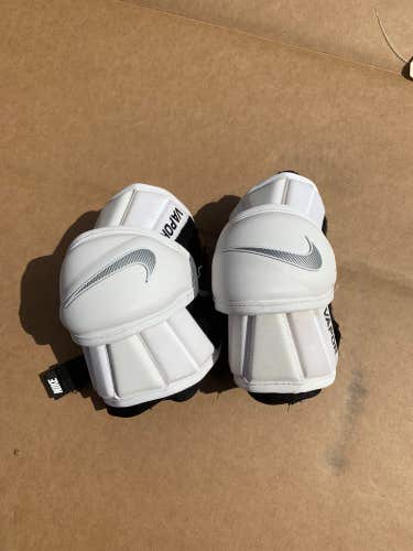 Used Medium Nike Vapor Arm Pads