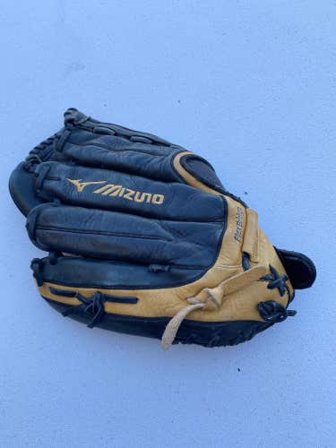 Used Mizuno Softball Glove