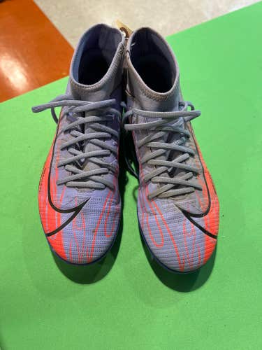 Used Youth Size 6 Nike Superfly Academy Cleats