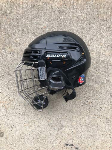 Used Medium Bauer Re-Akt 75 Helmet Retail