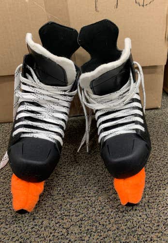 Junior Used CCM Tacks 9042 Hockey Skates D&R (Regular) Retail 3.0