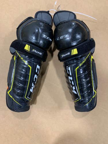 Used CCM Tacks 9080 Shin Pads
