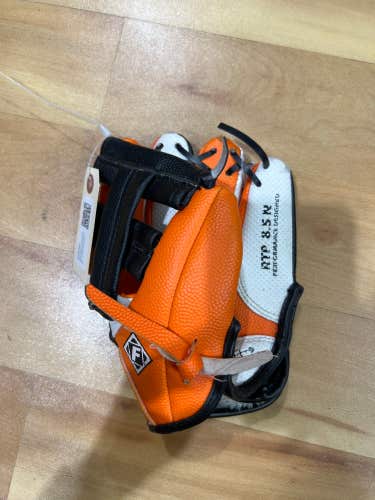 Youth Used Franklin RTP Right Hand Throw Baseball Glove 8"