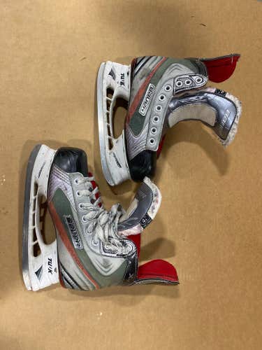 Junior Used Bauer Vapor X4.0 D&R (Regular) Retail 4.5