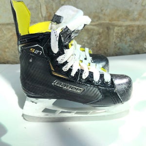 Used Junior Bauer Supreme S27 Hockey Skates (Regular) - Size: 13.5