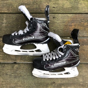 Used Junior Bauer Supreme 1S Hockey Skates (Regular) - Size: 3.5
