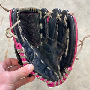 Used Louisville Slugger Diva Softball Glove