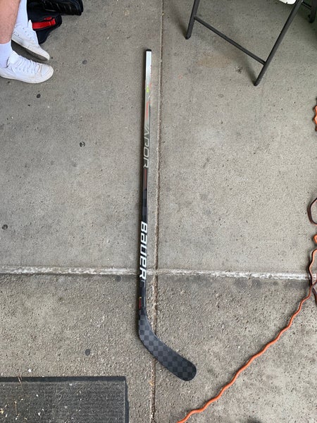 Used Intermediate Bauer Vapor Hyperlite Left Hockey Stick