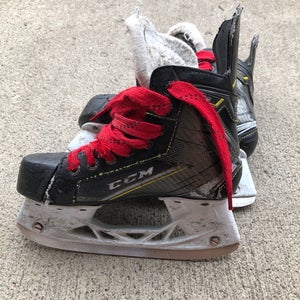 Junior Used CCM Tacks 9060 Hockey Skates D&R (Regular) 1.5