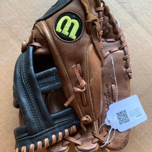 Used Wilson A800 Left Hand Throw Baseball Glove 11.75"