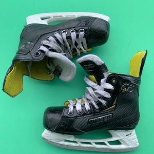 Youth Used Bauer Supreme S27 Hockey Skates D&R (Regular) Retail 13.5