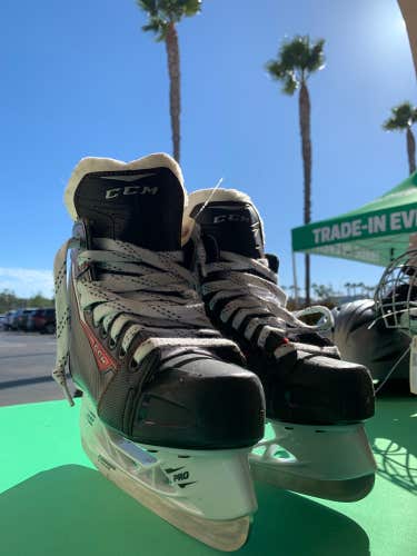 Junior Used CCM JetSpeed 250 Hockey Skates 2.0