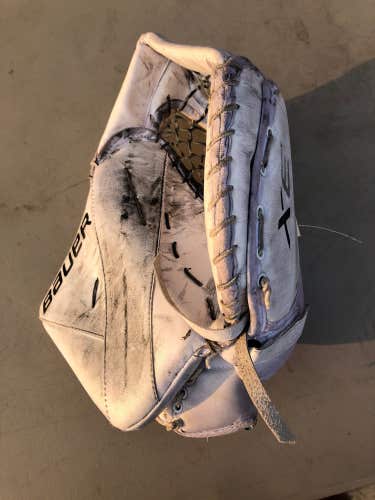 Used Bauer Vapor 3X Regular Goalie Gloves & Blockers