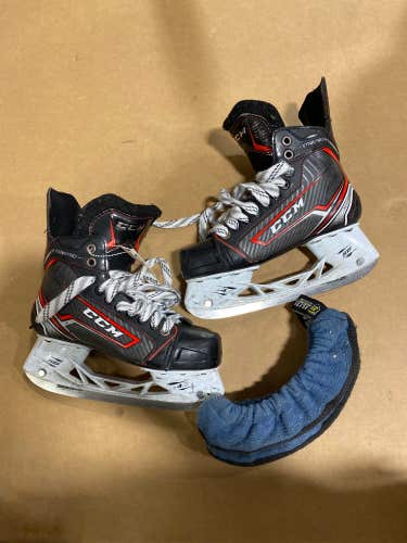 Junior Used CCM JetSpeed XTRA PRO Hockey Skates D&R (Regular) 5.0