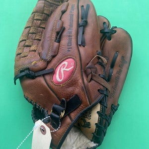 Used Wilson A360 Right Hand Throw Baseball Glove 12.5"