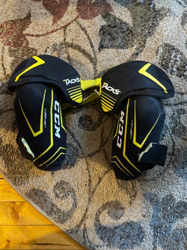Used Large CCM Tacks Elbow Pads