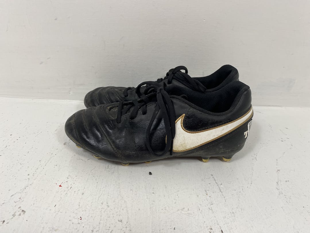 Used Nike Junior 05.5 Cleat Soccer Outdoor Cleats | SidelineSwap
