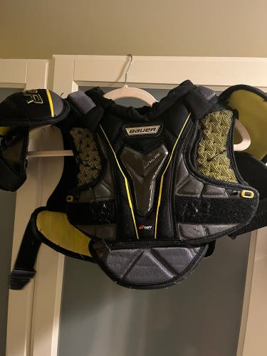 Bauer Supreme 1S Shoulder Pads